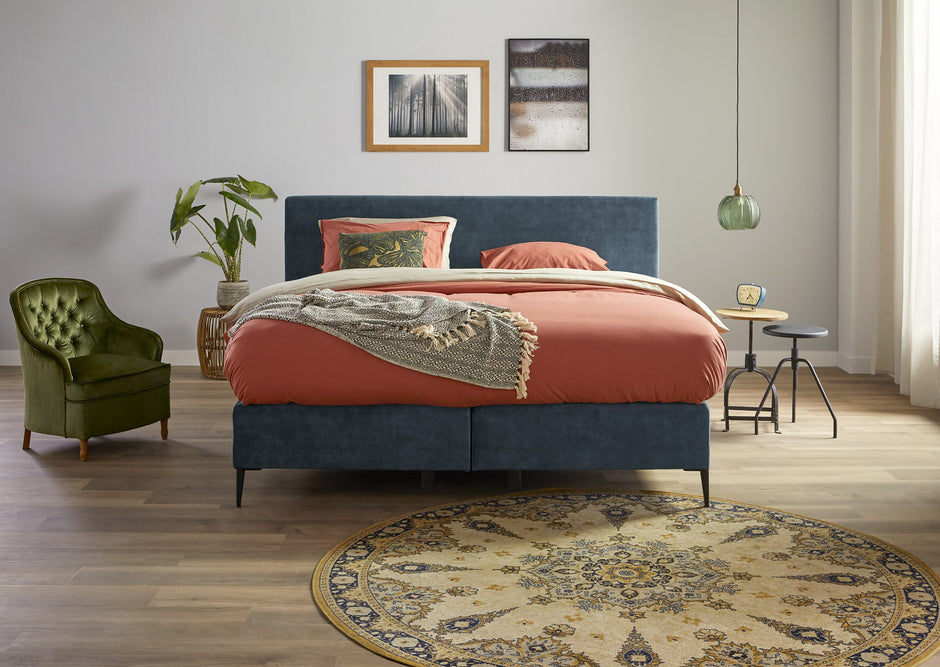 Boxspring Earth