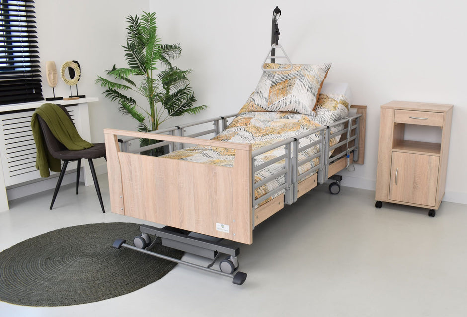 Zorgbed Woody | Elektrisch Hoog/Laag Bed voor Senioren & Zorg Thuis