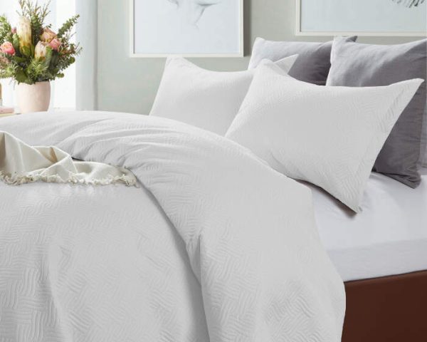 Plaid Wave White 260x250cm inclusief Kussensloop