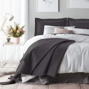 Plaid Wave Black 260x250cm inclusief Kussensloop