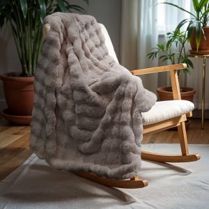 Pom Rabbit Fur plaid Taupe/Rose 150 x 200  – Superzacht & Luxe