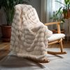 Pom Rabbit Fur plaid Zand 150 x 200 – Superzacht & Luxe