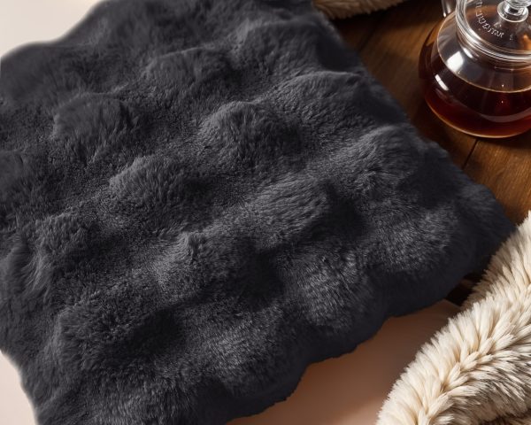 Pom Rabbit Fur sierkussen Antraciet – Luxe & Zacht