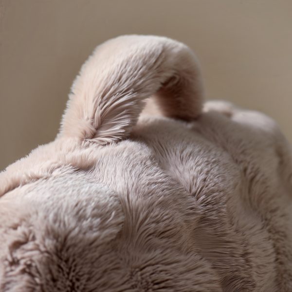 Bedrest Pompom Taupe 34 x 50 – Luxe comfort en stevige ondersteuning