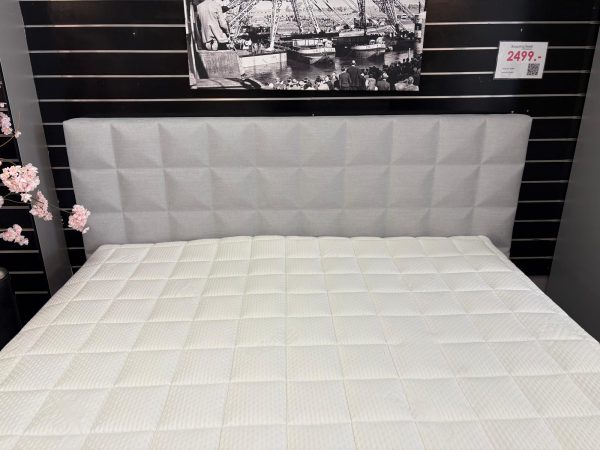 WhatsApp Image 2026-04-25 at 14.39.35 (1) Boxspring Reliëf 180x200cm