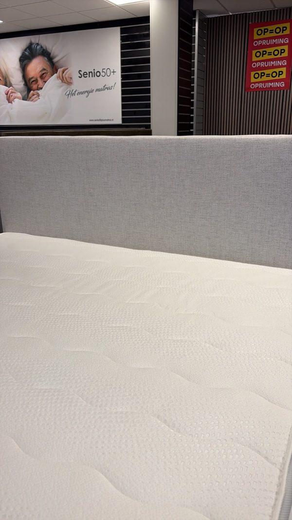 WhatsApp Image 2026-06-13 at 11.30.21 Boxspring Stundent 160x200cm (2x80x200 matrassen)